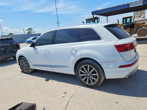 2018 AUDI Q7 quattro Premium Plus