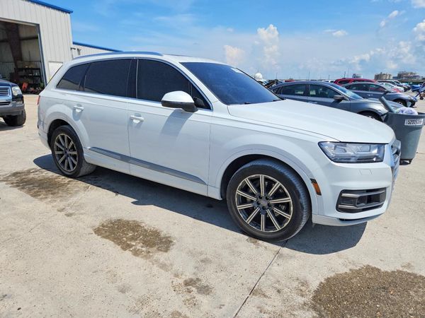2018 AUDI Q7 quattro Premium Plus