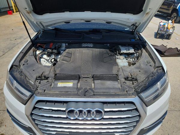 2018 AUDI Q7 quattro Premium Plus