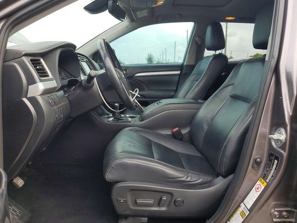 2019 TOYOTA HIGHLANDER SE/XLE
