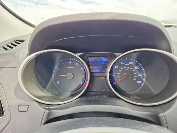 2014 HYUNDAI TUCSON GL (Middle-low Level)