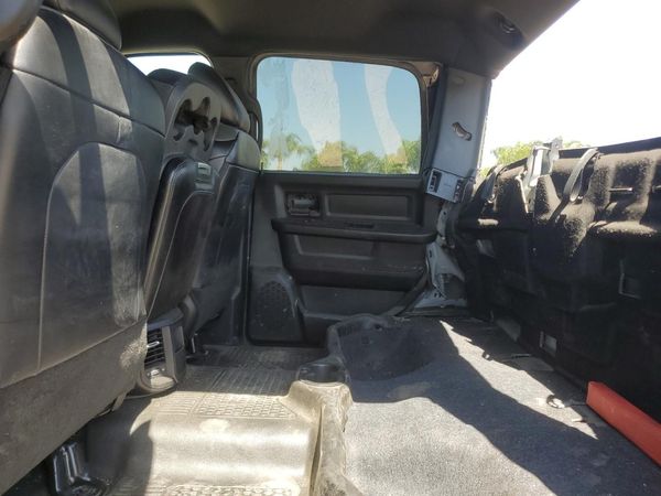 2023 RAM 3500 CREW CAB CHASSIS