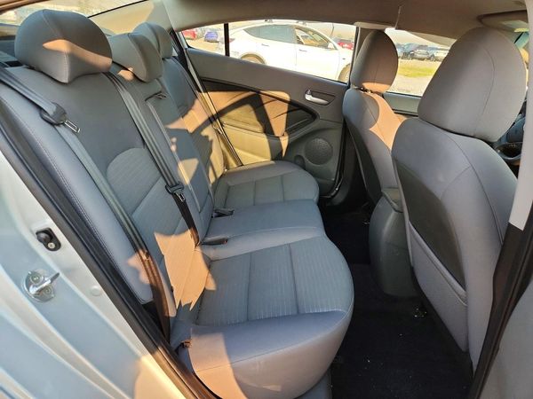 2017 KIA FORTE LX Popular, S
