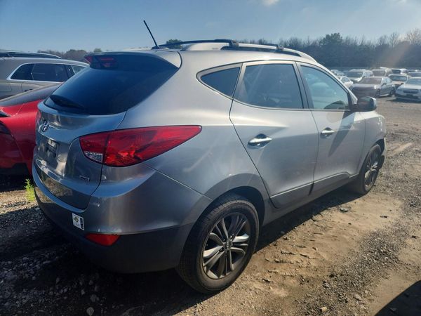 2015 HYUNDAI TUCSON GLS (Middle)
