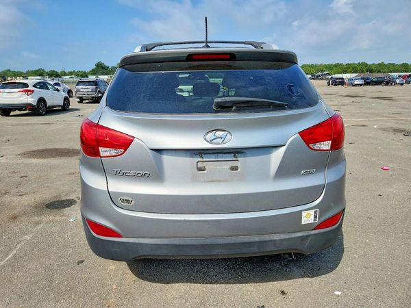 2015 HYUNDAI TUCSON GLS (Middle)