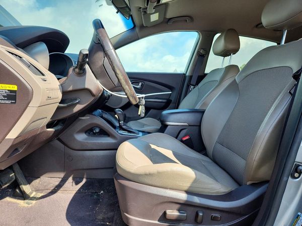 2015 HYUNDAI TUCSON GLS (Middle)