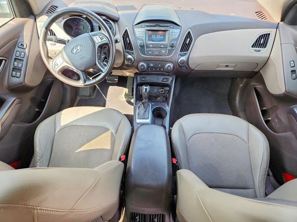 2015 HYUNDAI TUCSON GLS (Middle)