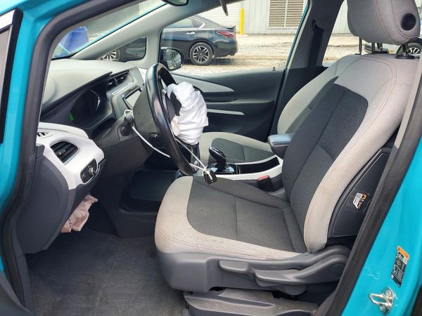 2020 CHEVROLET BOLT LT — DENT