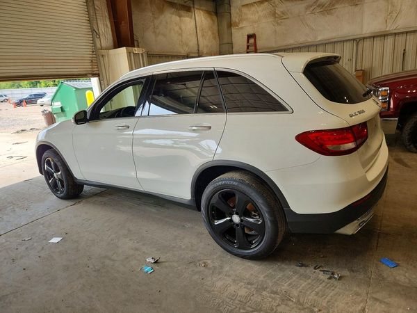 2017 MERCEDES-BENZ GLC