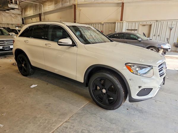 2017 MERCEDES-BENZ GLC