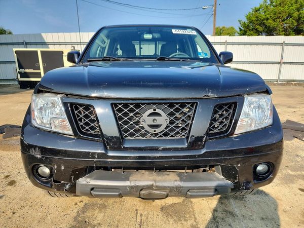 2020 NISSAN FRONTIER