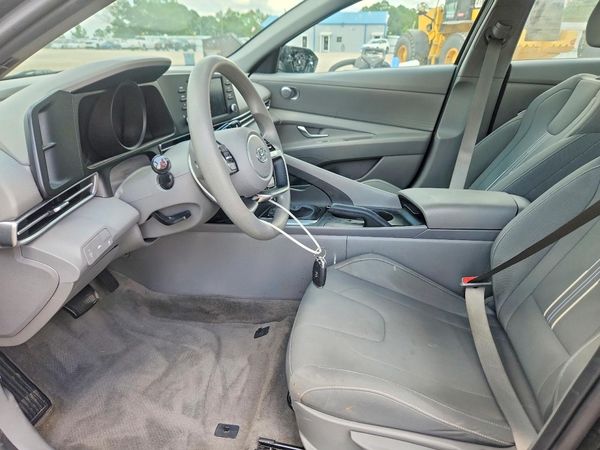 2023 HYUNDAI ELANTRA