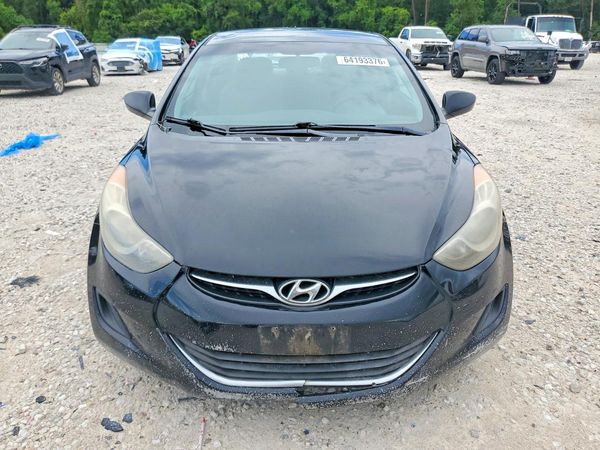 2013 HYUNDAI ELANTRA