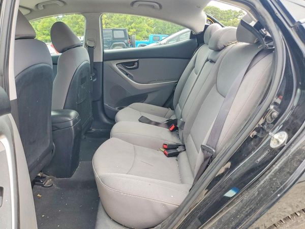 2013 HYUNDAI ELANTRA