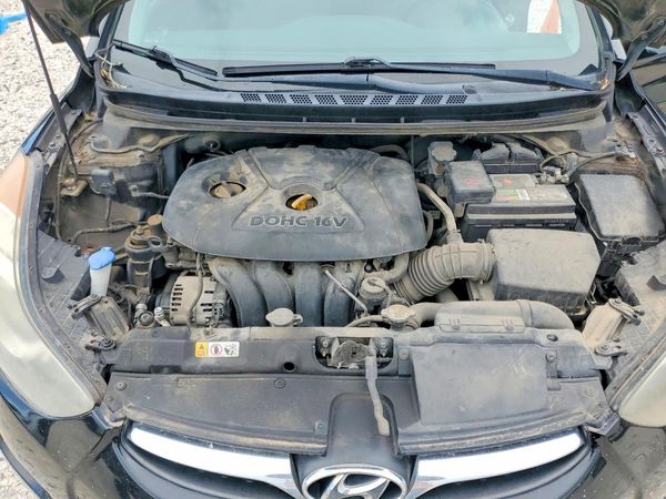 2013 HYUNDAI ELANTRA