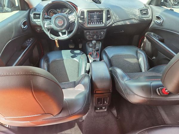 2019 JEEP COMPASS Trailhawk