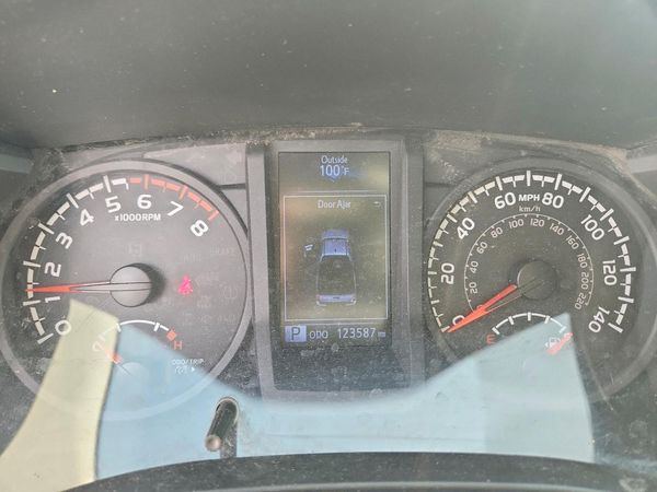 2019 TOYOTA TACOMA SR5