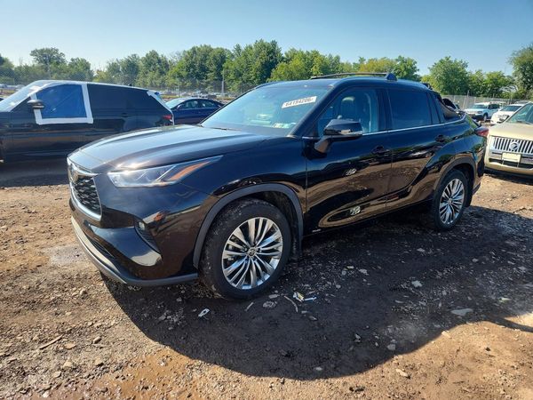 2022 TOYOTA HIGHLANDER Platinum