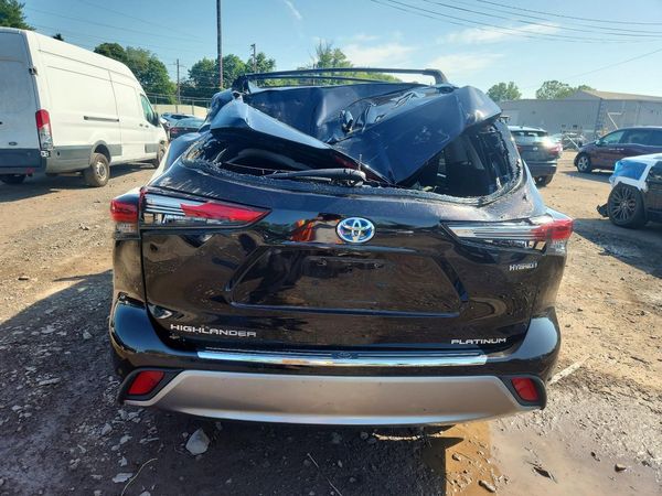 2022 TOYOTA HIGHLANDER Platinum