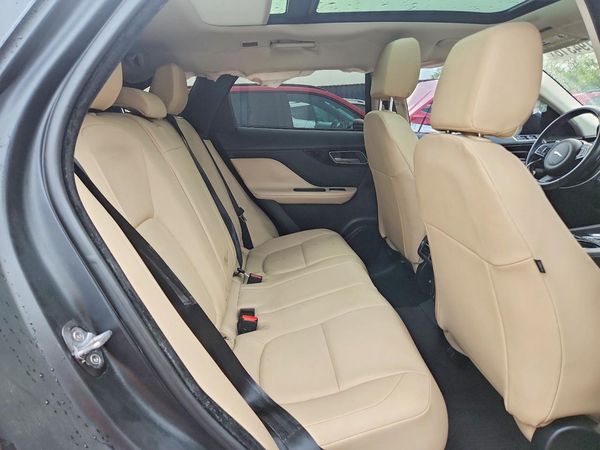2017 JAGUAR F-PACE