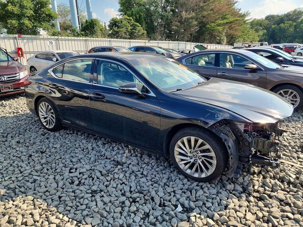 2022 LEXUS ES 300H