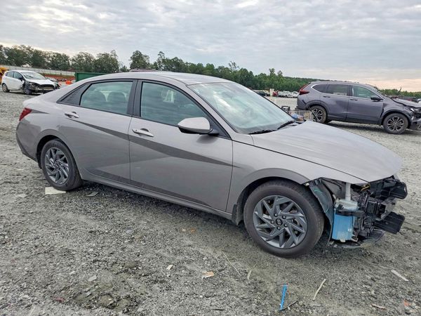 2024 HYUNDAI ELANTRA