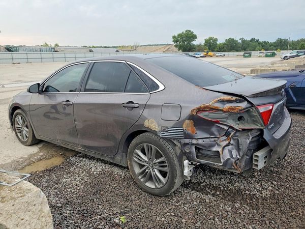2015 TOYOTA CAMRY