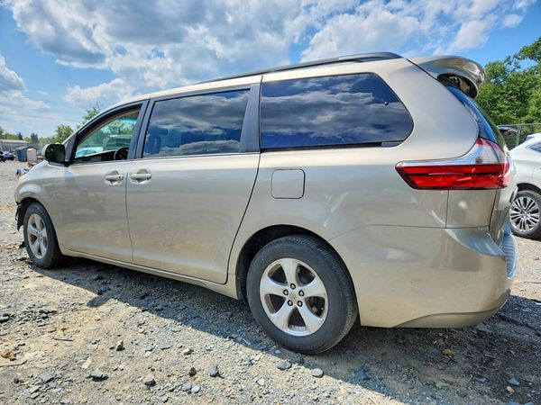 2017 TOYOTA SIENNA LE Mobility/LE