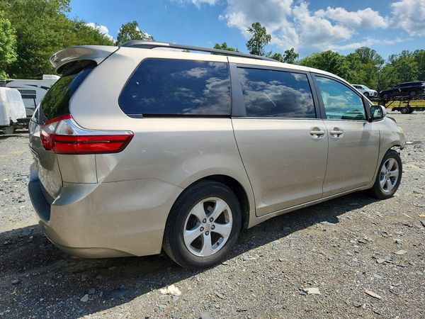 2017 TOYOTA SIENNA LE Mobility/LE