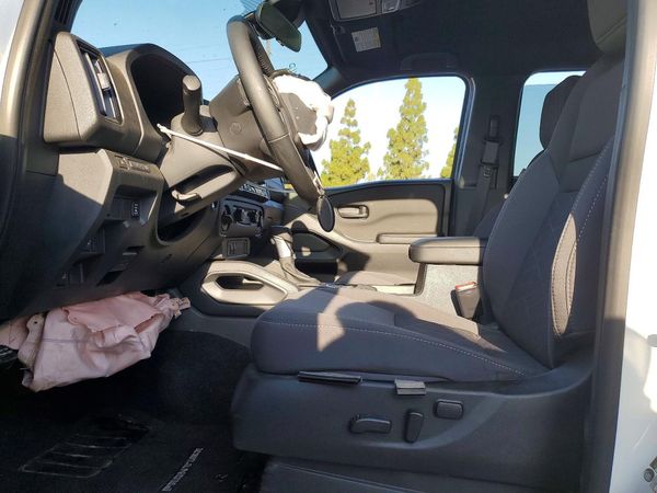 2026 NISSAN FRONTIER