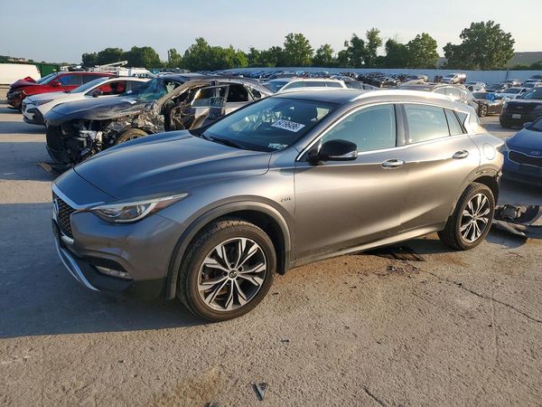 2017 INFINITI QX30