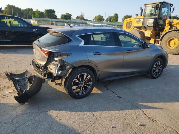 2017 INFINITI QX30