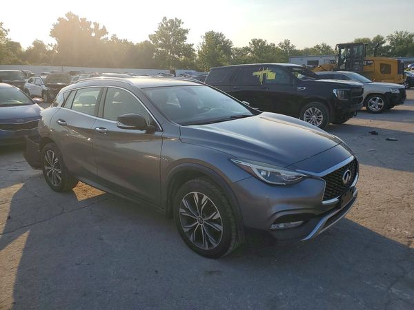 2017 INFINITI QX30