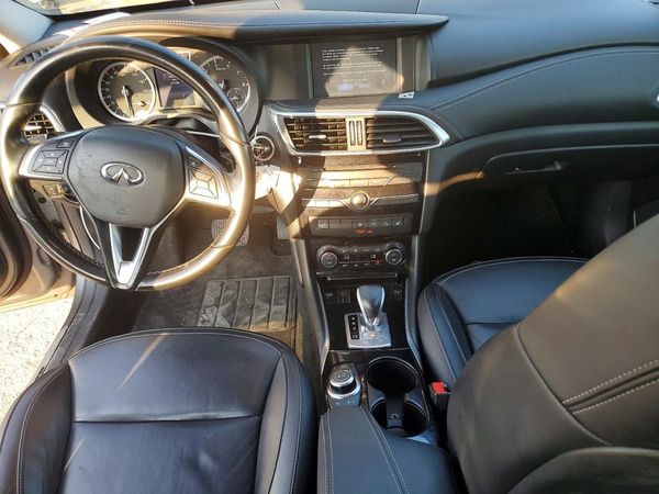 2017 INFINITI QX30