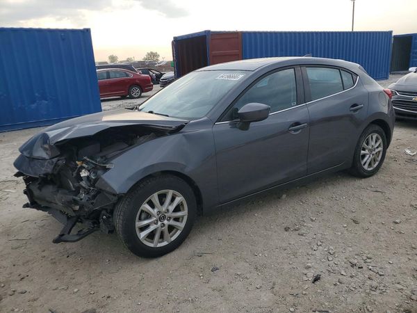 2016 MAZDA 3 SE