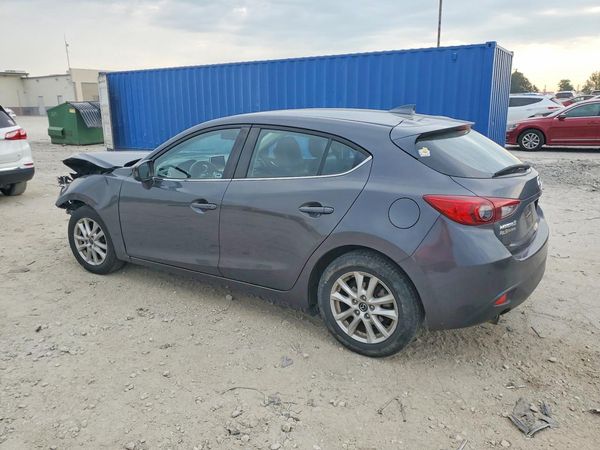 2016 MAZDA 3 SE