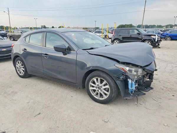 2016 MAZDA 3 SE