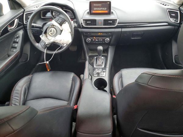2016 MAZDA 3 SE