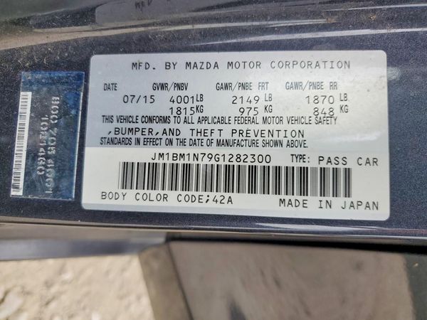 2016 MAZDA 3 SE