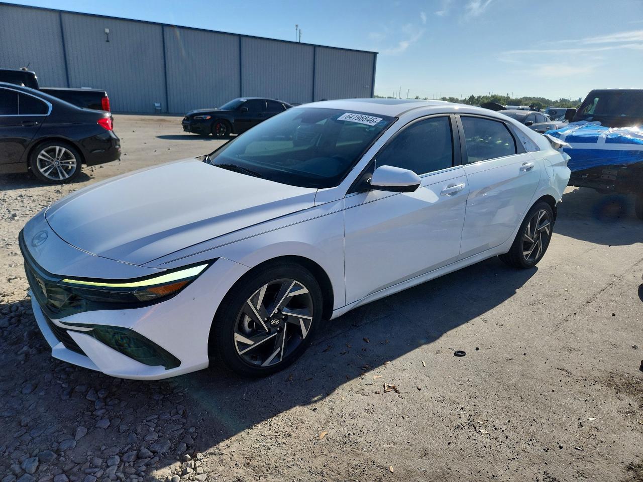 2024 HYUNDAI ELANTRA