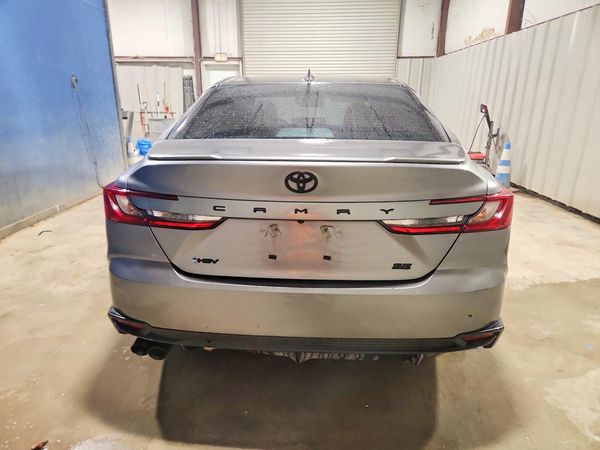 2025 TOYOTA CAMRY