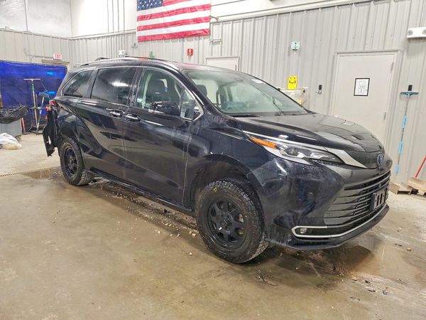 2023 TOYOTA SIENNA Platinum