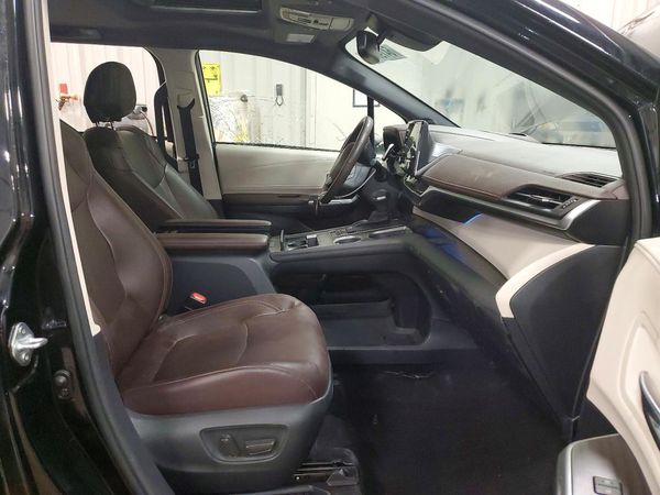 2023 TOYOTA SIENNA Platinum