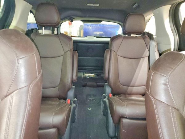 2023 TOYOTA SIENNA Platinum