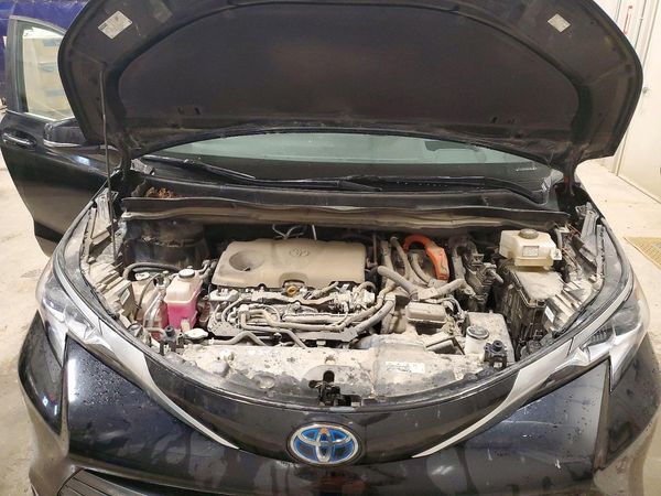2023 TOYOTA SIENNA Platinum