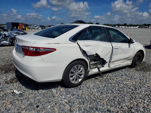 2016 TOYOTA CAMRY