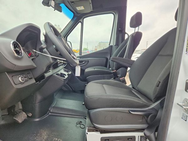 2026 MERCEDES-BENZ SPRINTER — DENT