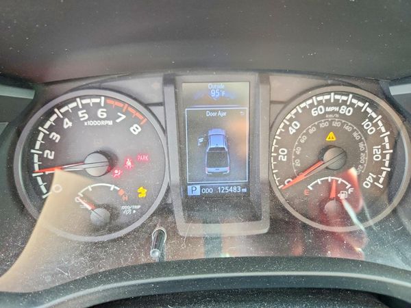 2019 TOYOTA TACOMA SR5