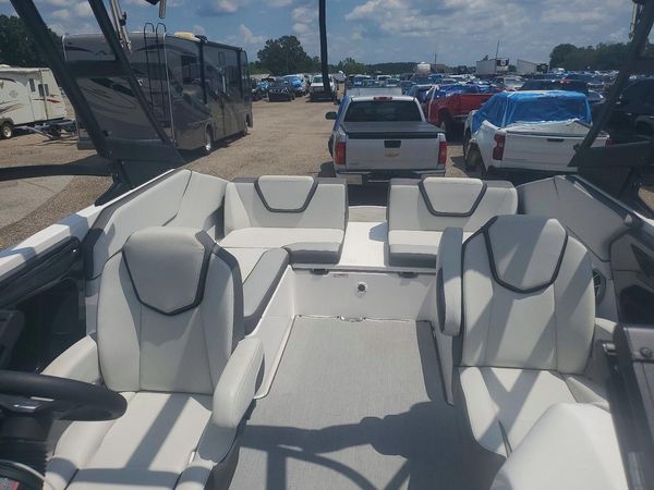 2025 YAMAHA BOAT