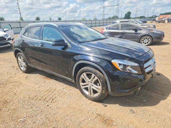 2015 MERCEDES-BENZ GLA
